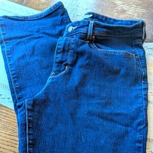 Levi's 725 high-rise boot cut jeans